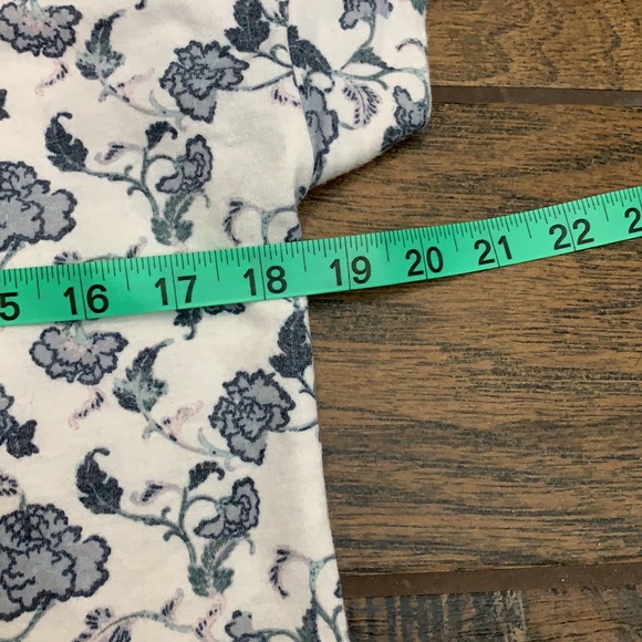 Like new! Maurices 24/7 Softest Floral Tee - Picture 6 of 7